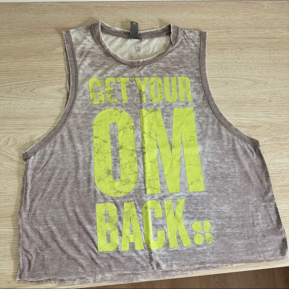 Womens sport tank size medium